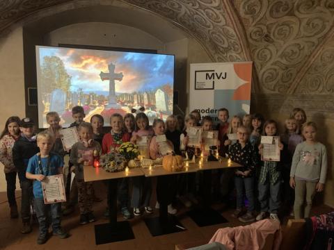 Letem světem s Halloweenem aneb co na to Dušičky?  2. ročník