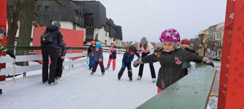 1. C – Bruslení na náměstí