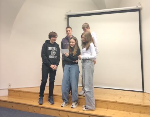 KYTICE V KNIHOVNĚ   8.B