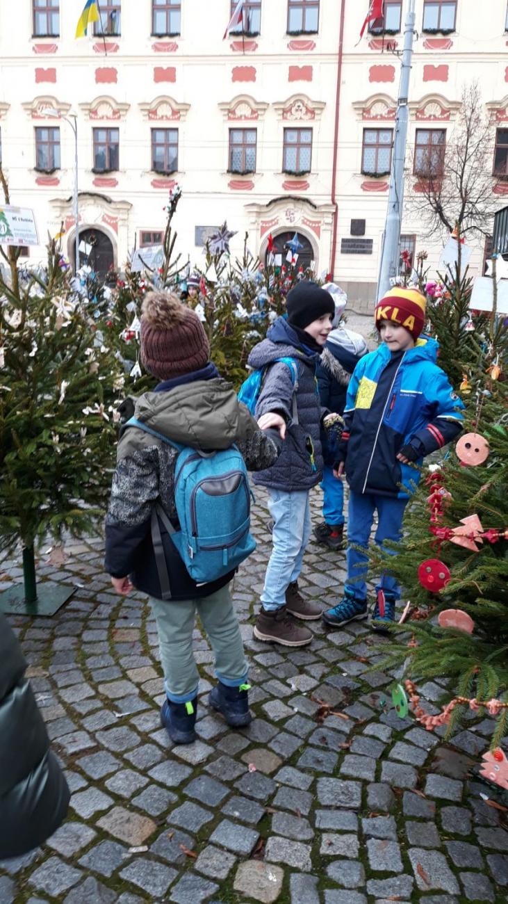 Vánoční setkání druháčků v knihovně