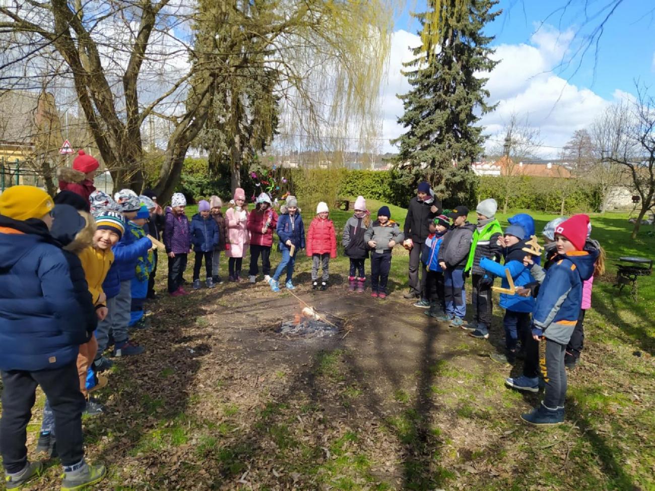 Od masopustu do čarodějnic