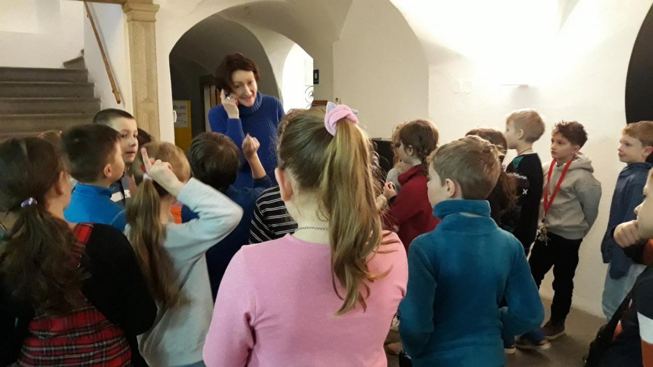 Okem, uchem i rukou  2.C