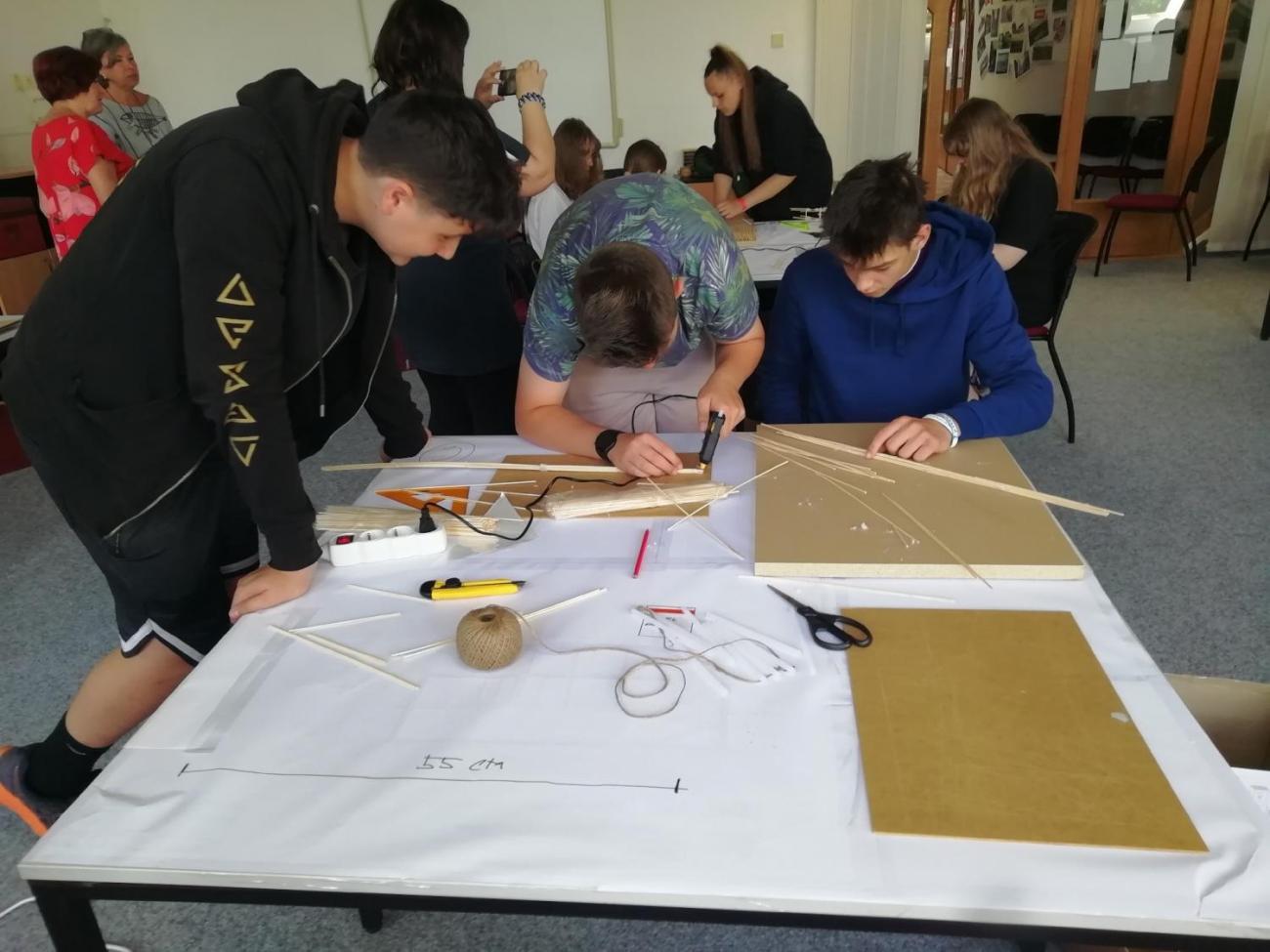 Stavíme mosty ze špejlí