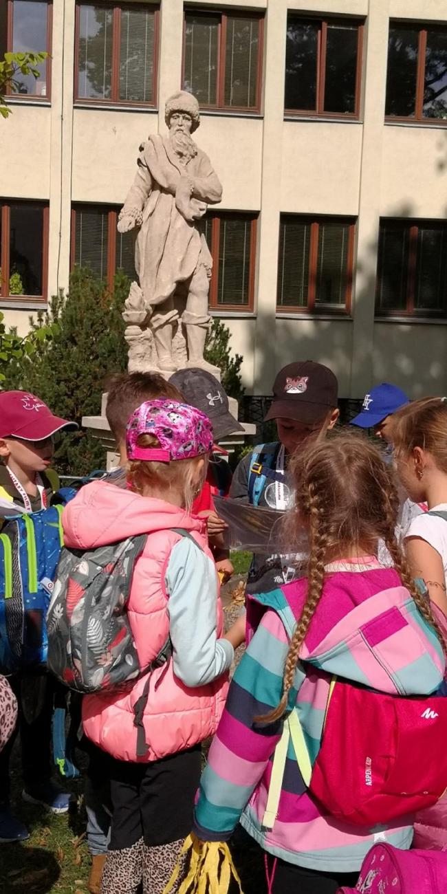 Tajemné sochy ročních období  1.A