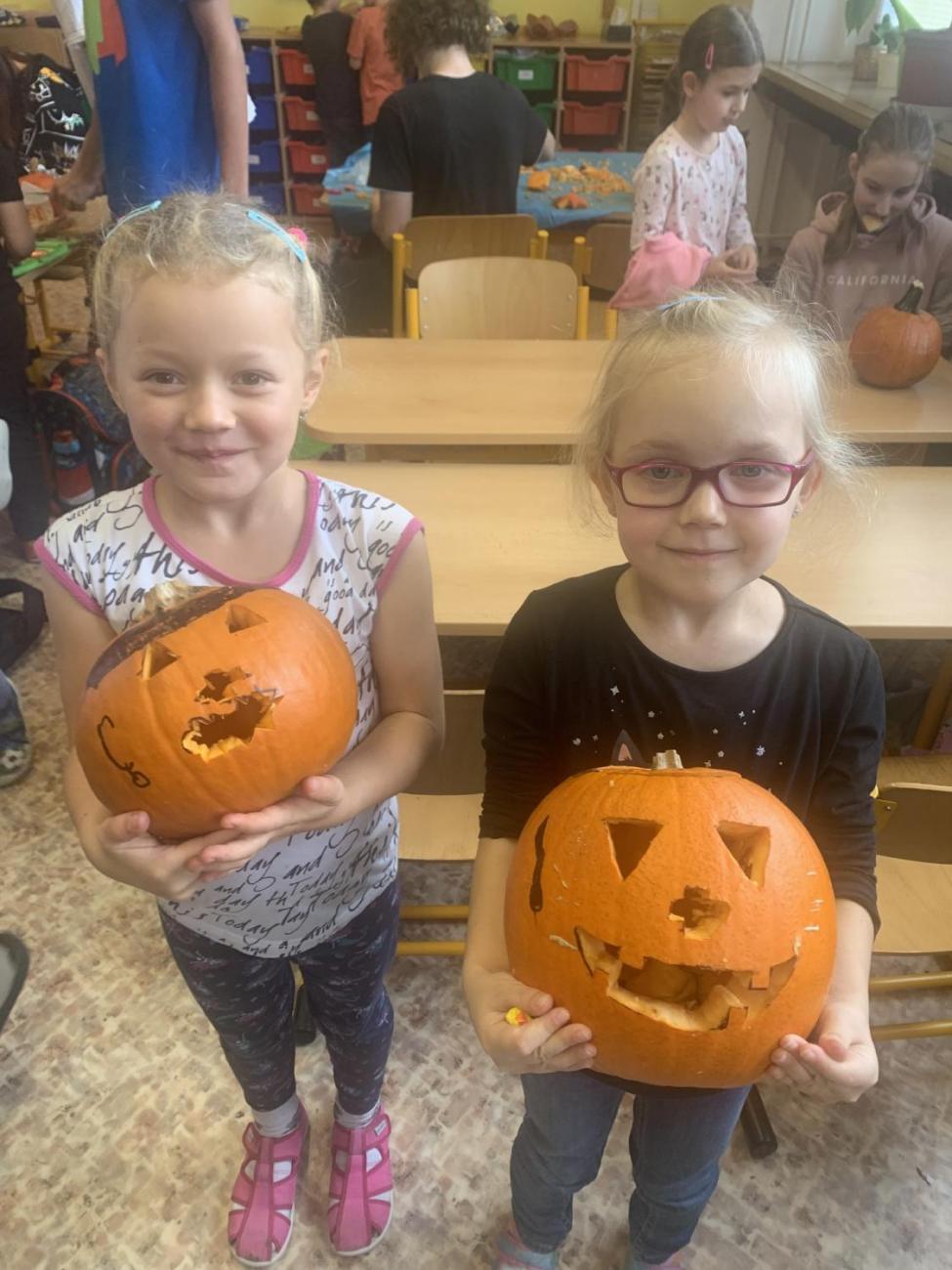 Halloweenské dopoledne 1. a 9. ročníku