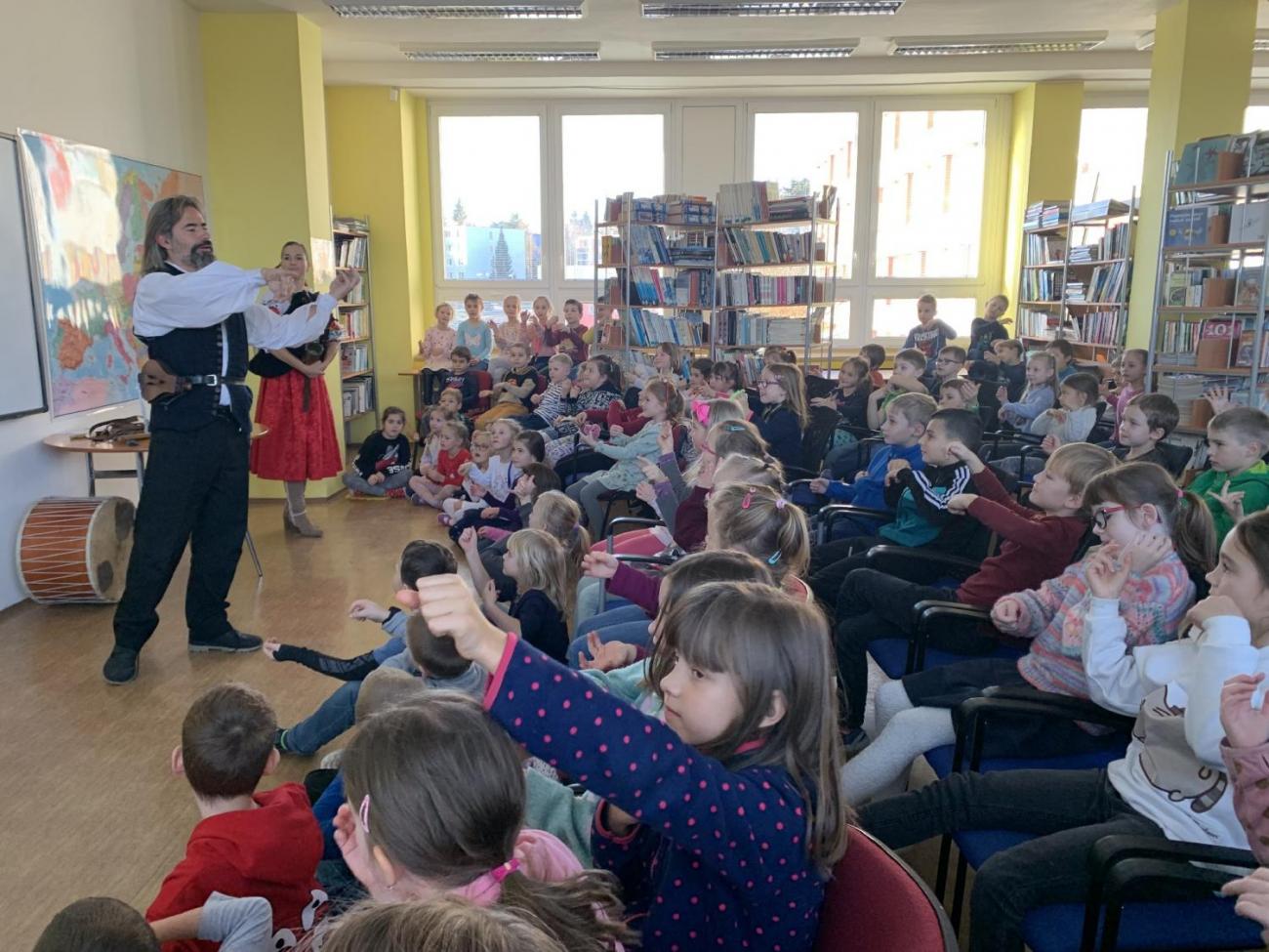 Koledování s dudáky  1. ročník, 2. A