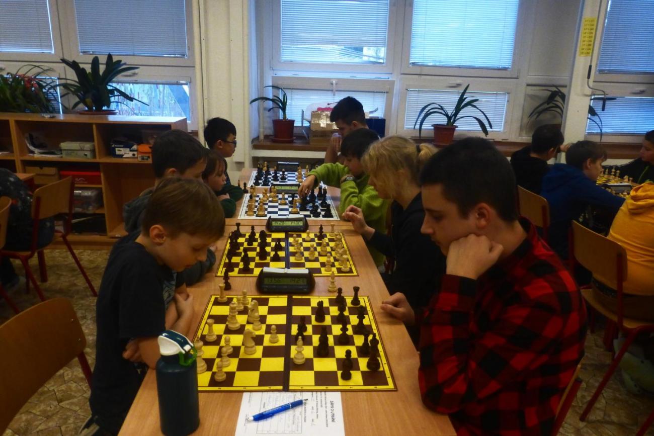 Okresní přebor školních týmů v šachu ve školním roce 2023/2024