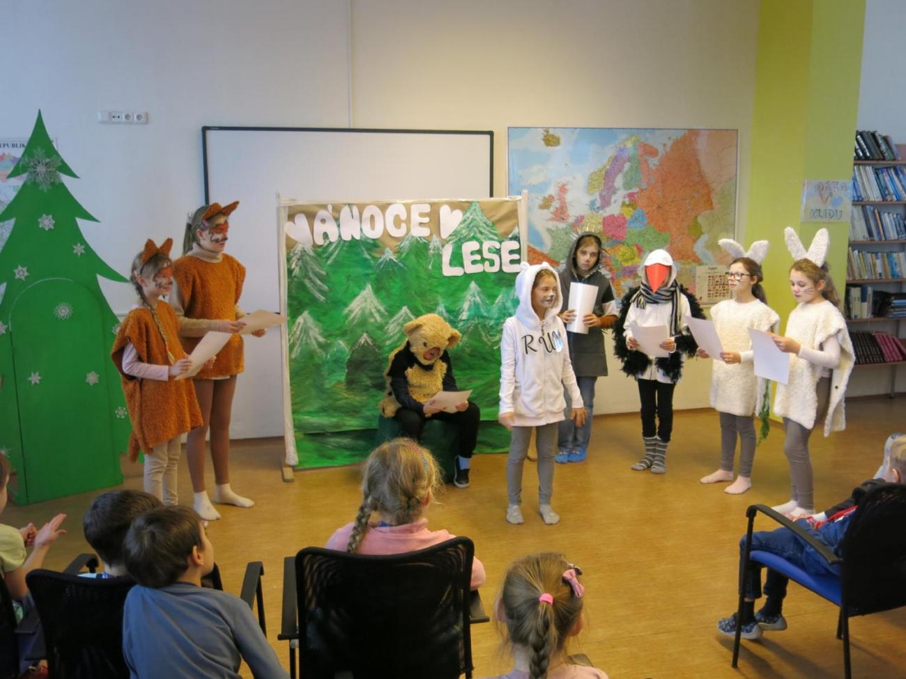 Divadelní představení "VÁNOCE V LESE"