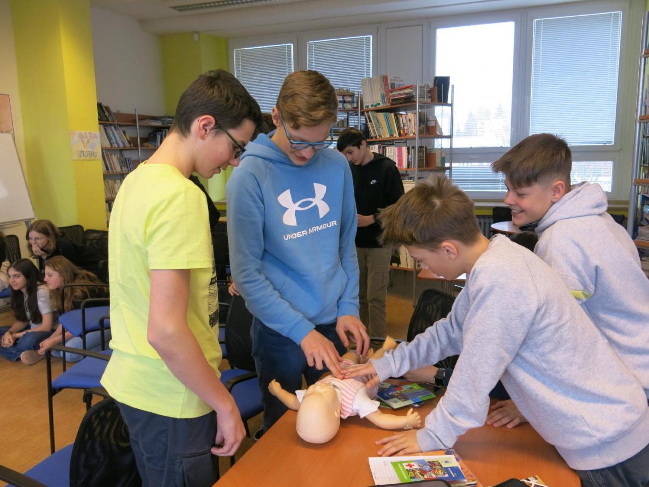 První pomoc do škol  8. ročník