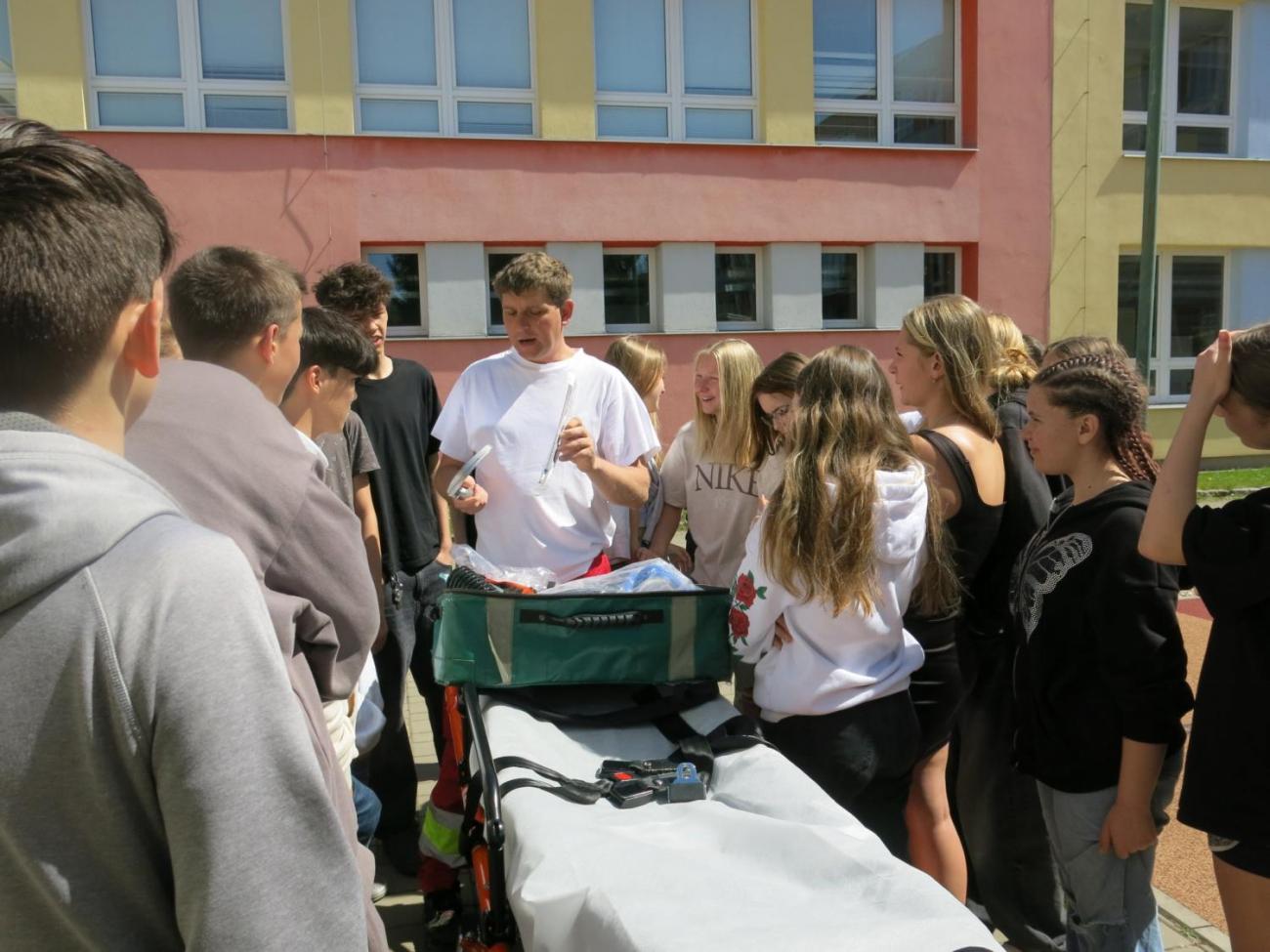 První pomoc do škol  8. ročník