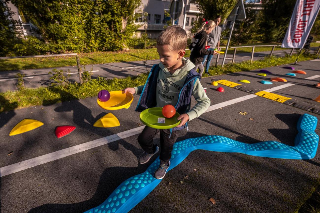Dětský den na dopravním hřišti, 1. ročníky s 5.B