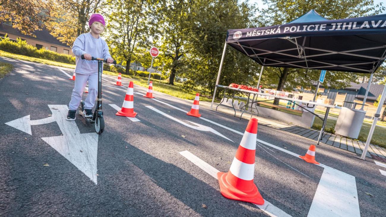 Dětský den na dopravním hřišti, 1. ročníky s 5.B