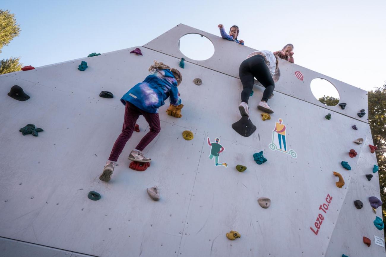 Dětský den na dopravním hřišti, 1. ročníky s 5.B