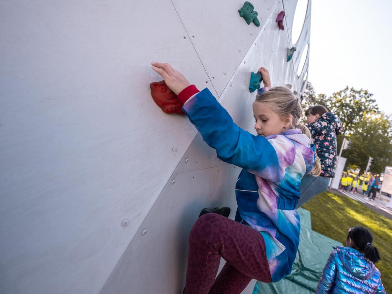 Dětský den na dopravním hřišti, 1. ročníky s 5.B