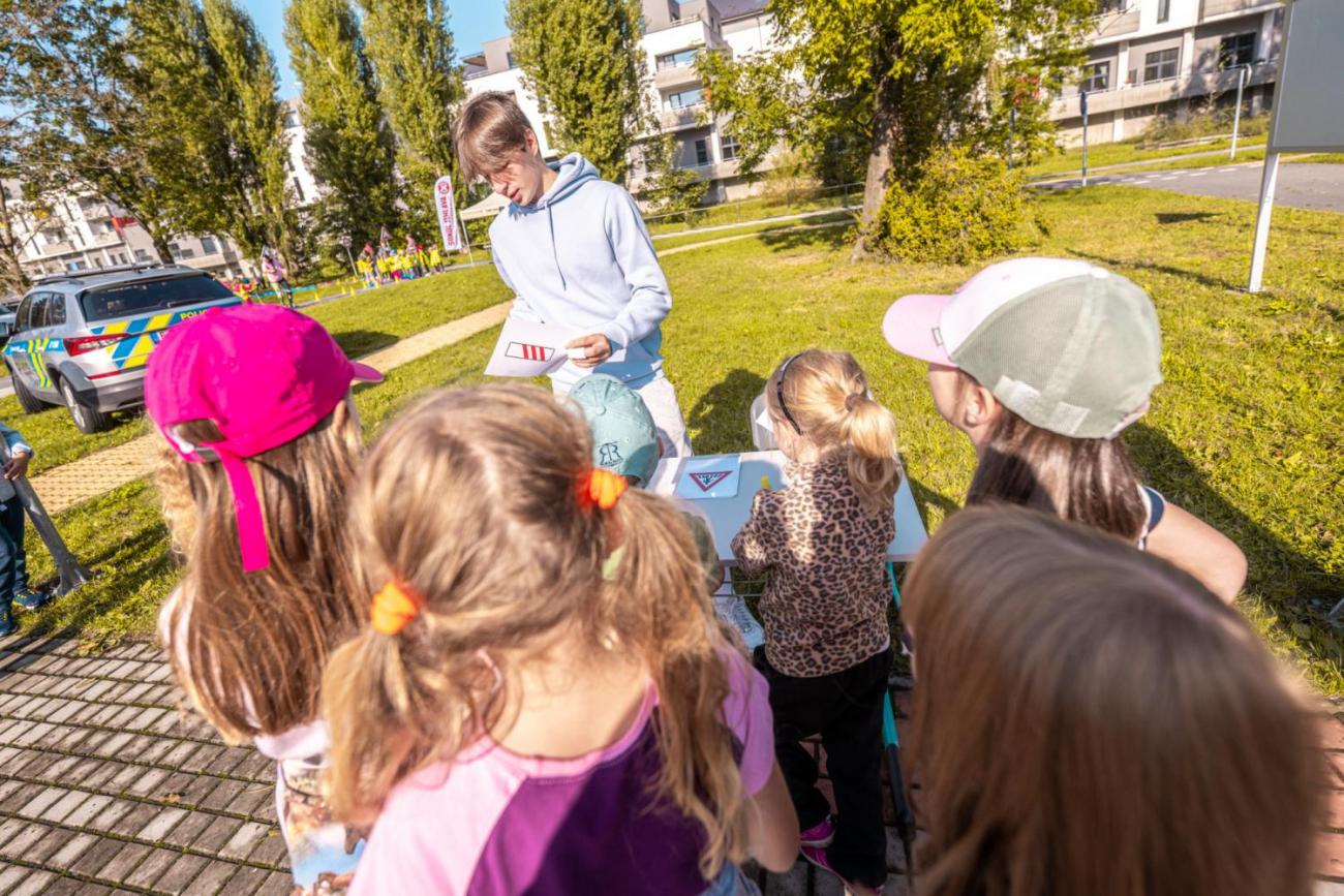 Dětský den na dopravním hřišti, 1. ročníky s 5.B
