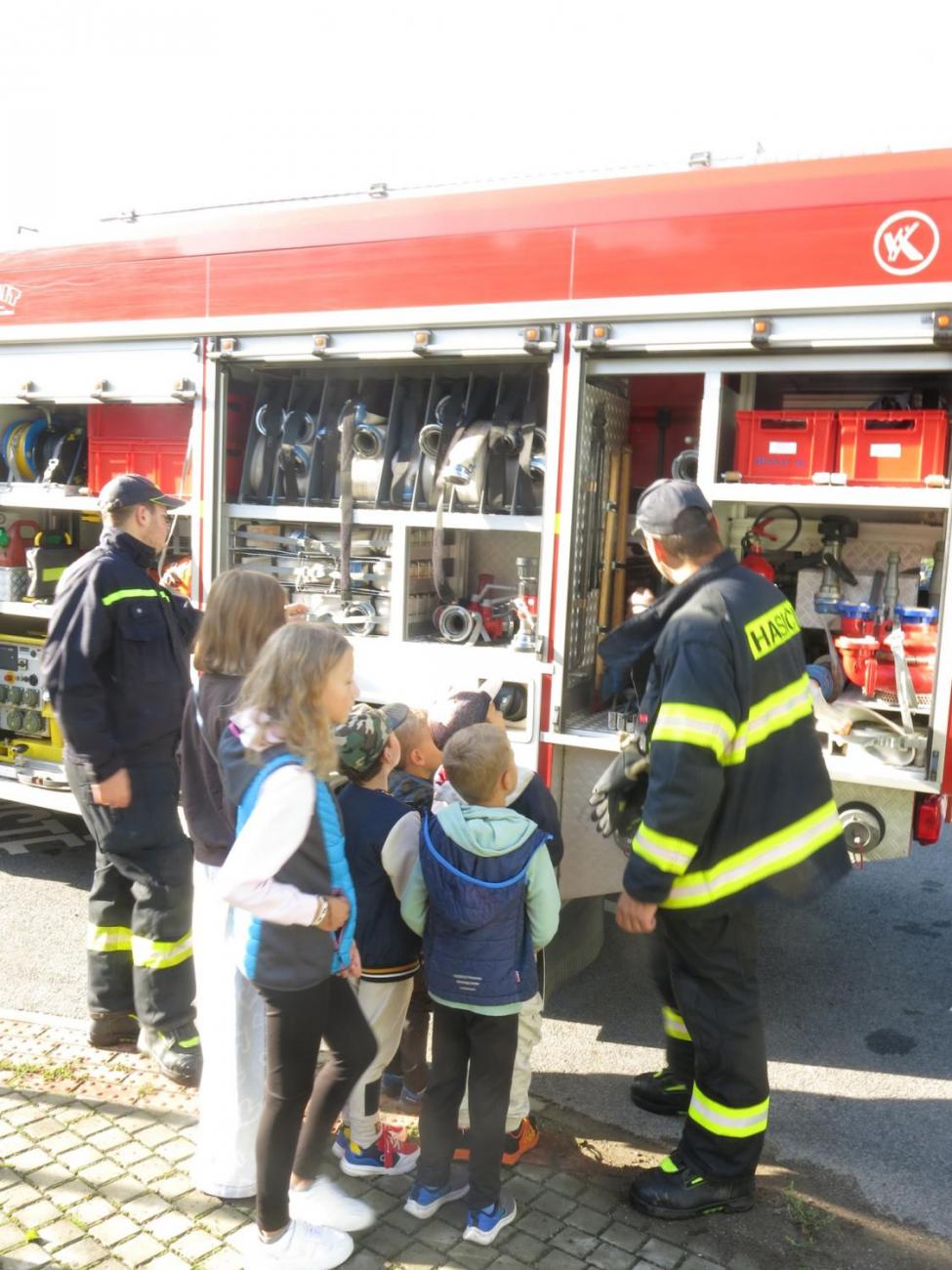 Dětský den na dopravním hřišti, 1. ročníky s 5.B