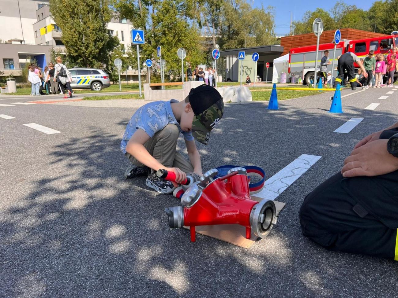 Dětský den na dopravním hřišti, 1. ročníky s 5.B