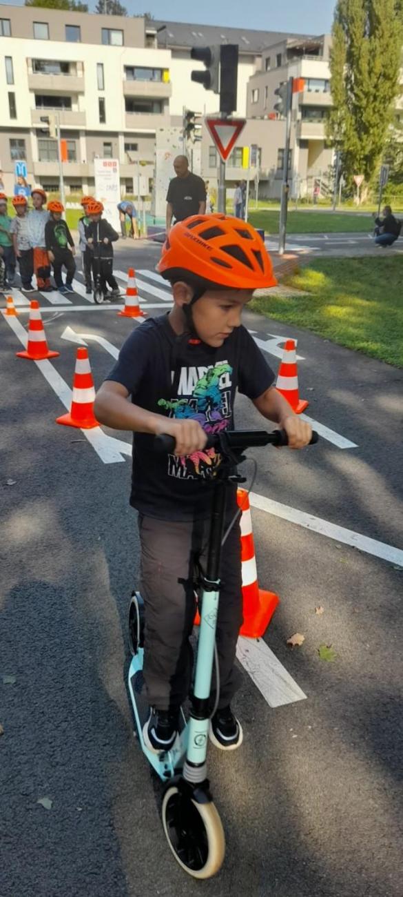 Dětský den na dopravním hřišti, 1. ročníky s 5.B