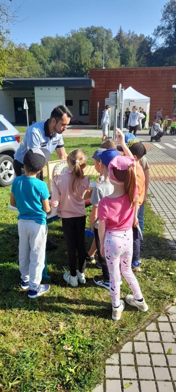 Dětský den na dopravním hřišti, 1. ročníky s 5.B