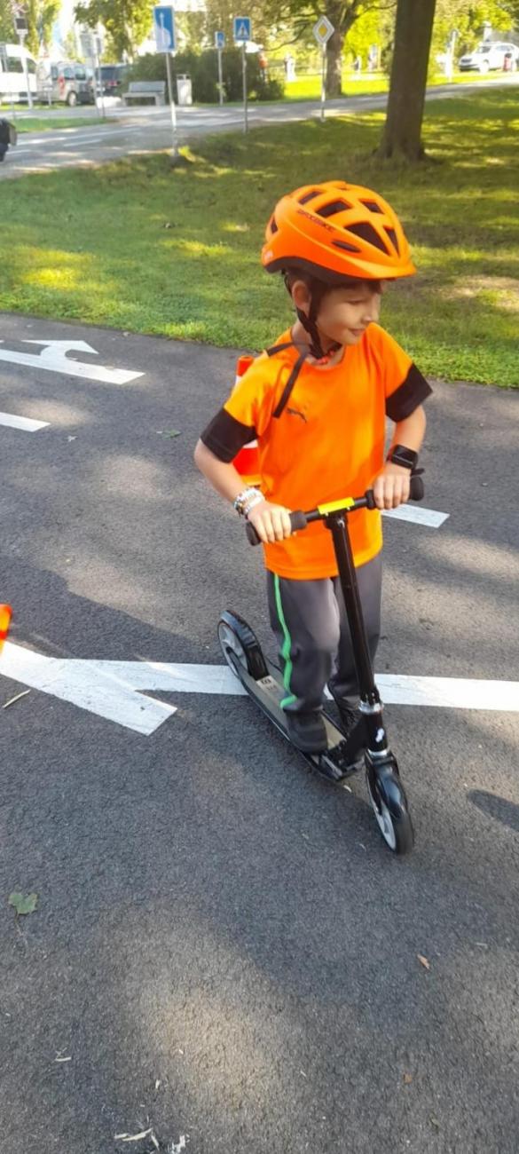 Dětský den na dopravním hřišti, 1. ročníky s 5.B