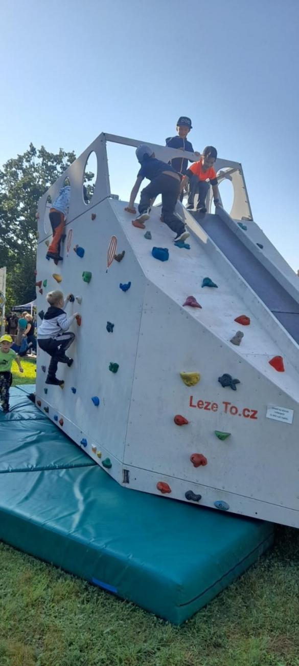 Dětský den na dopravním hřišti, 1. ročníky s 5.B