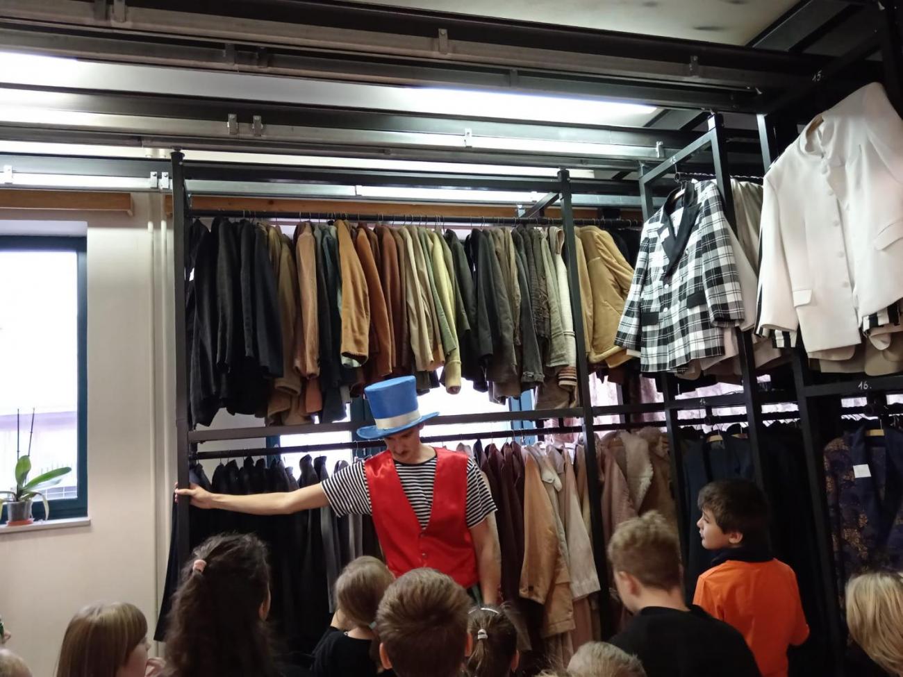 Horácké divadlo  3.B