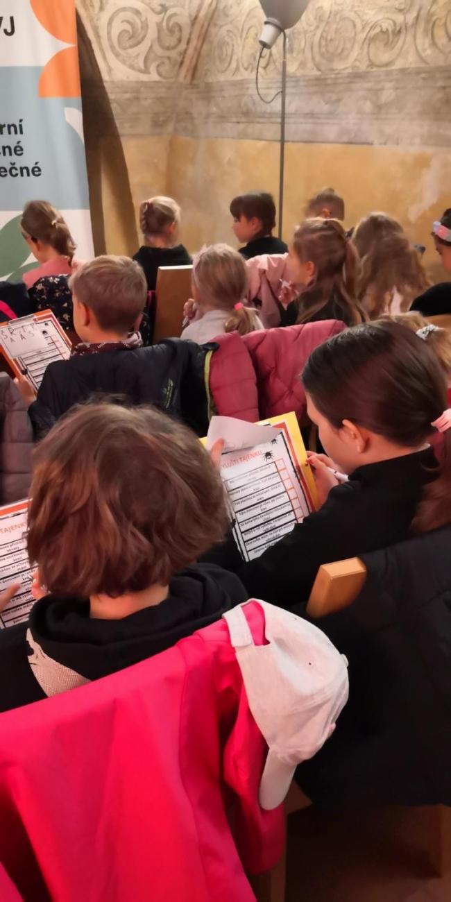 Letem světem s Halloweenem aneb co na to Dušičky?  2. ročník