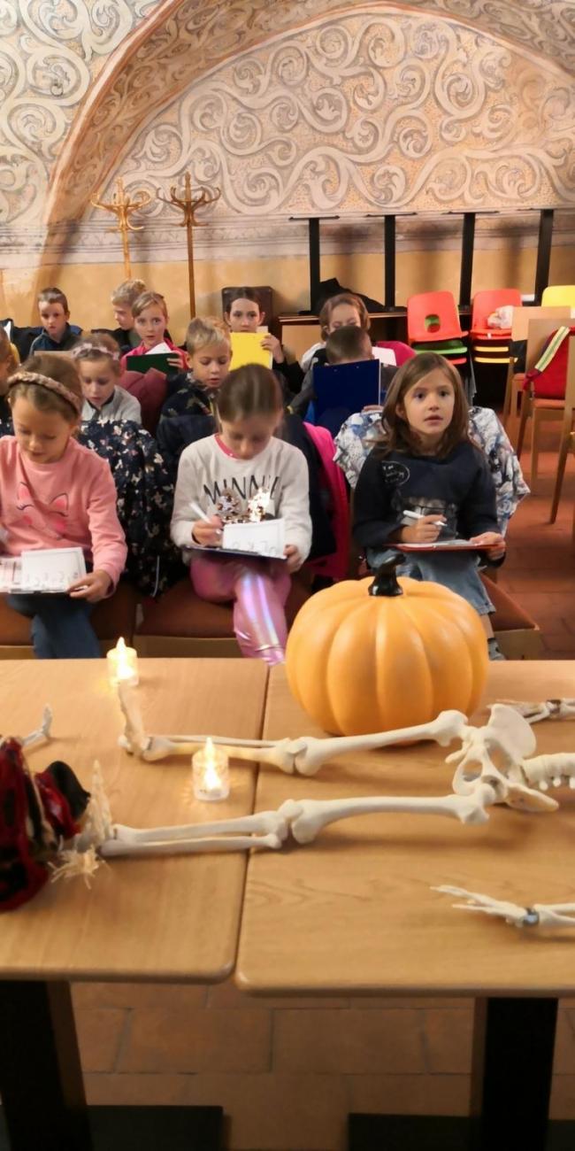 Letem světem s Halloweenem aneb co na to Dušičky?  2. ročník