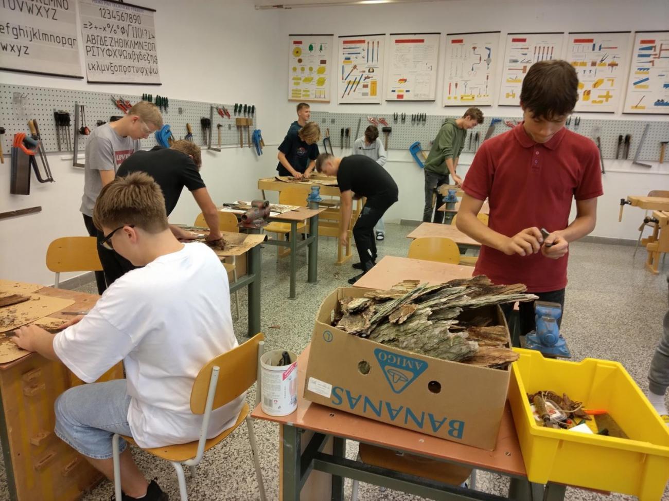 Řežeme, dlabeme, brousíme ...