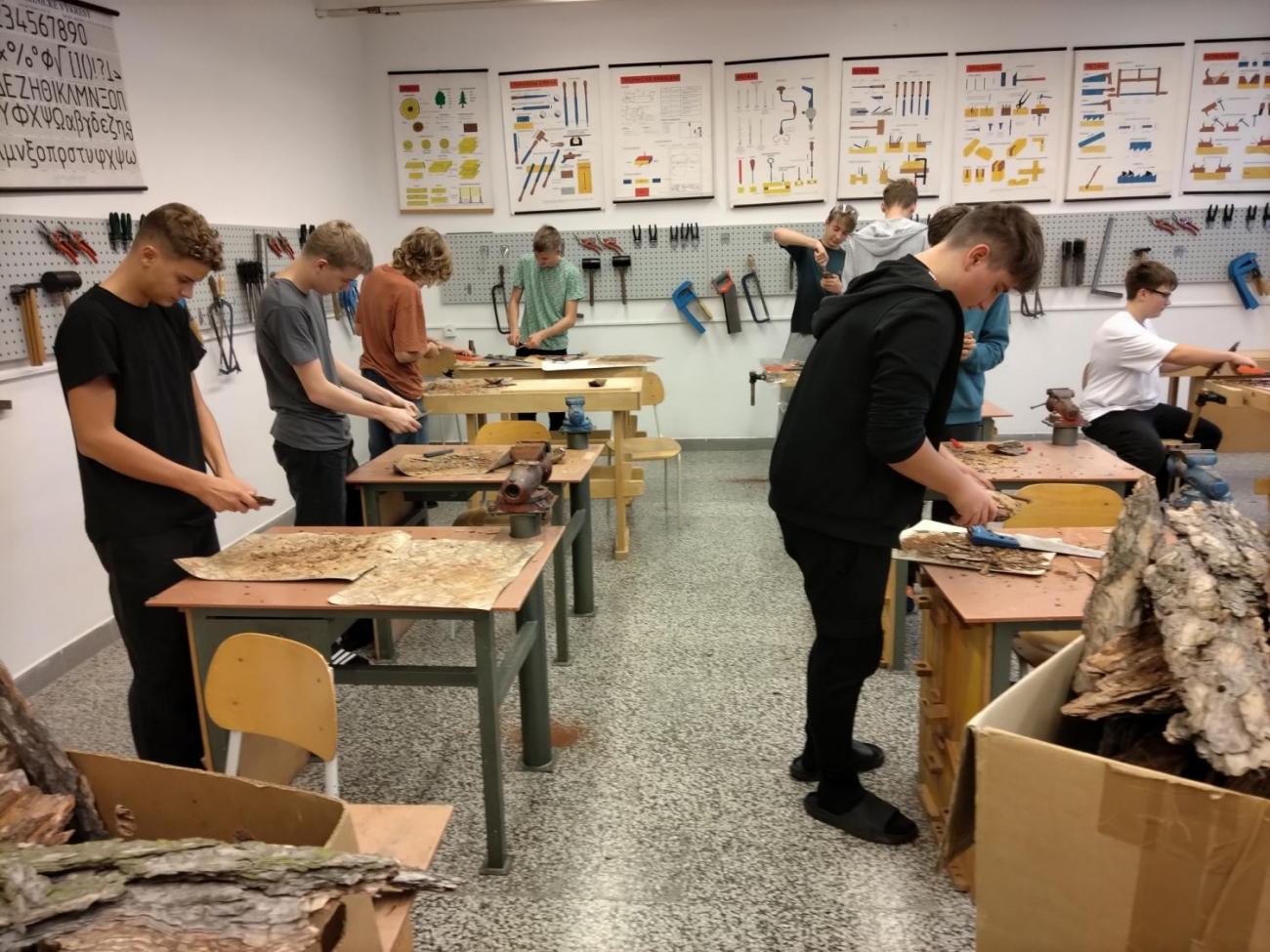 Řežeme, dlabeme, brousíme ...