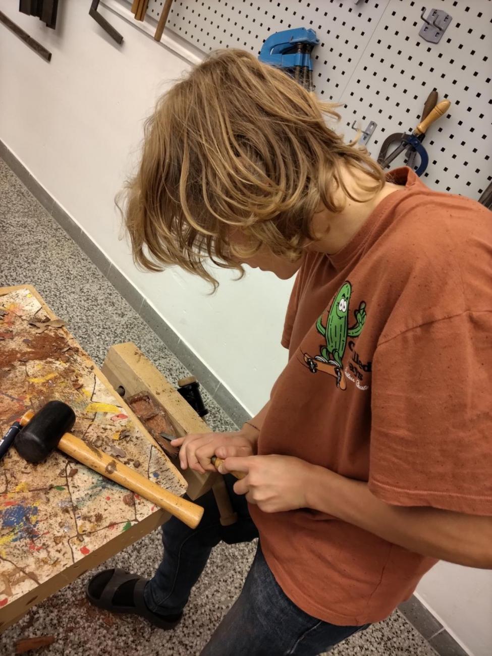 Řežeme, dlabeme, brousíme ...