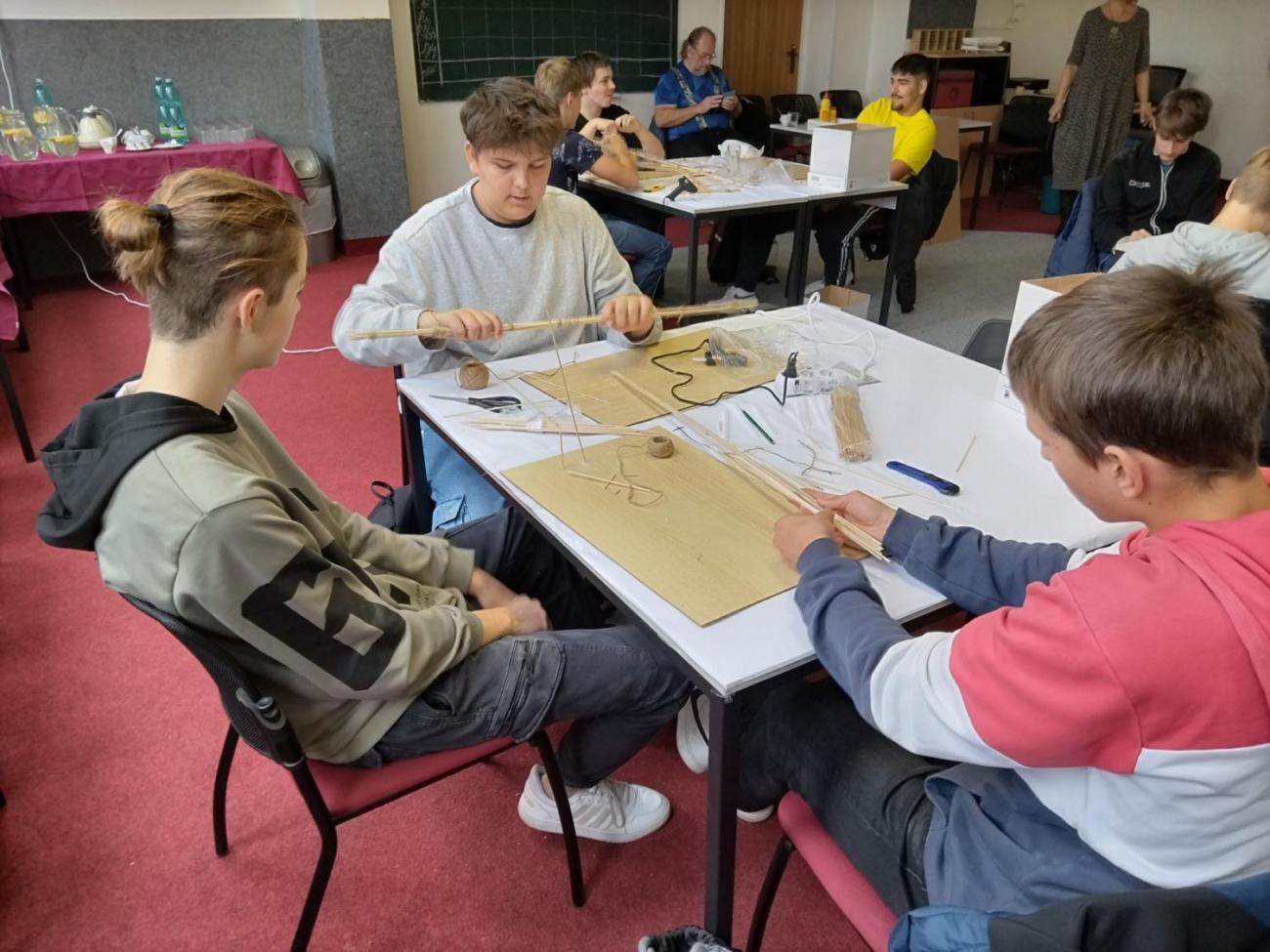 Stavíme mosty ze špejlí