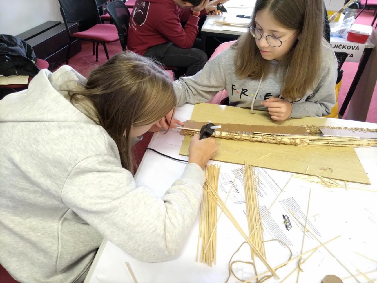 Stavíme mosty ze špejlí