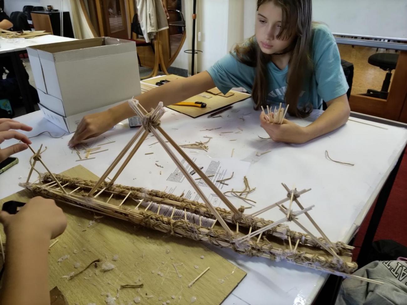 Stavíme mosty ze špejlí