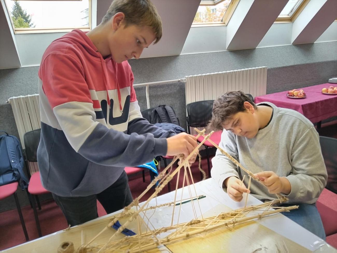 Stavíme mosty ze špejlí