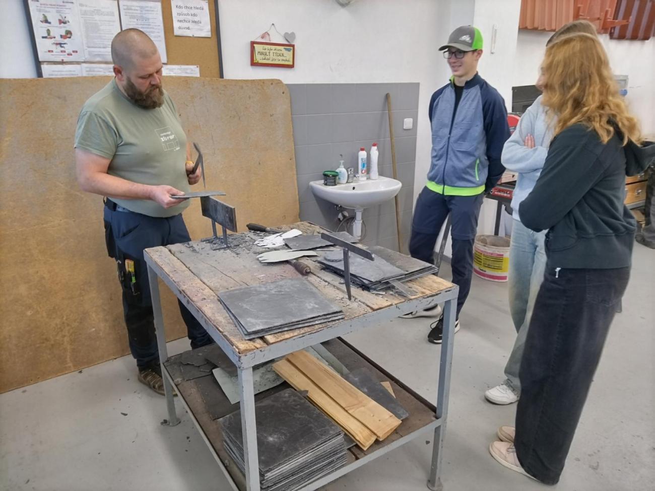 Stavělo se, staví se a bude se stavět aneb řemeslo má zlaté dno…