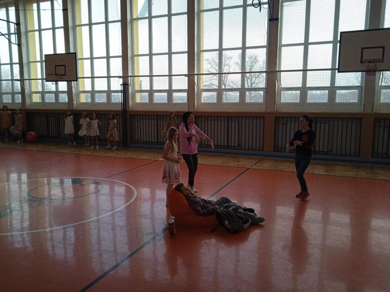 Tančí celá škola