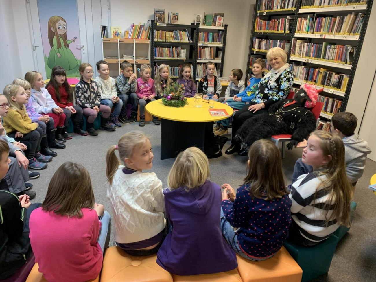 Knihovna - autorské čtení 2.A a 2.B