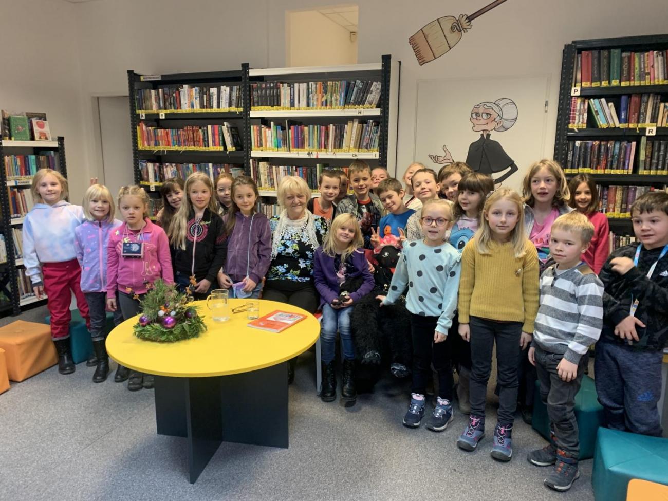 Knihovna - autorské čtení 2.A a 2.B