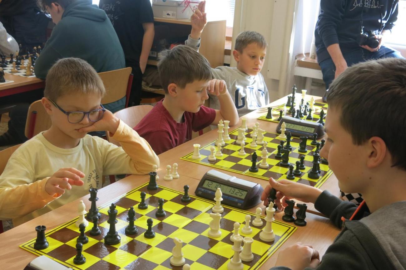 Okresní přebor školních týmů v šachu ve školním roce 2024/2025