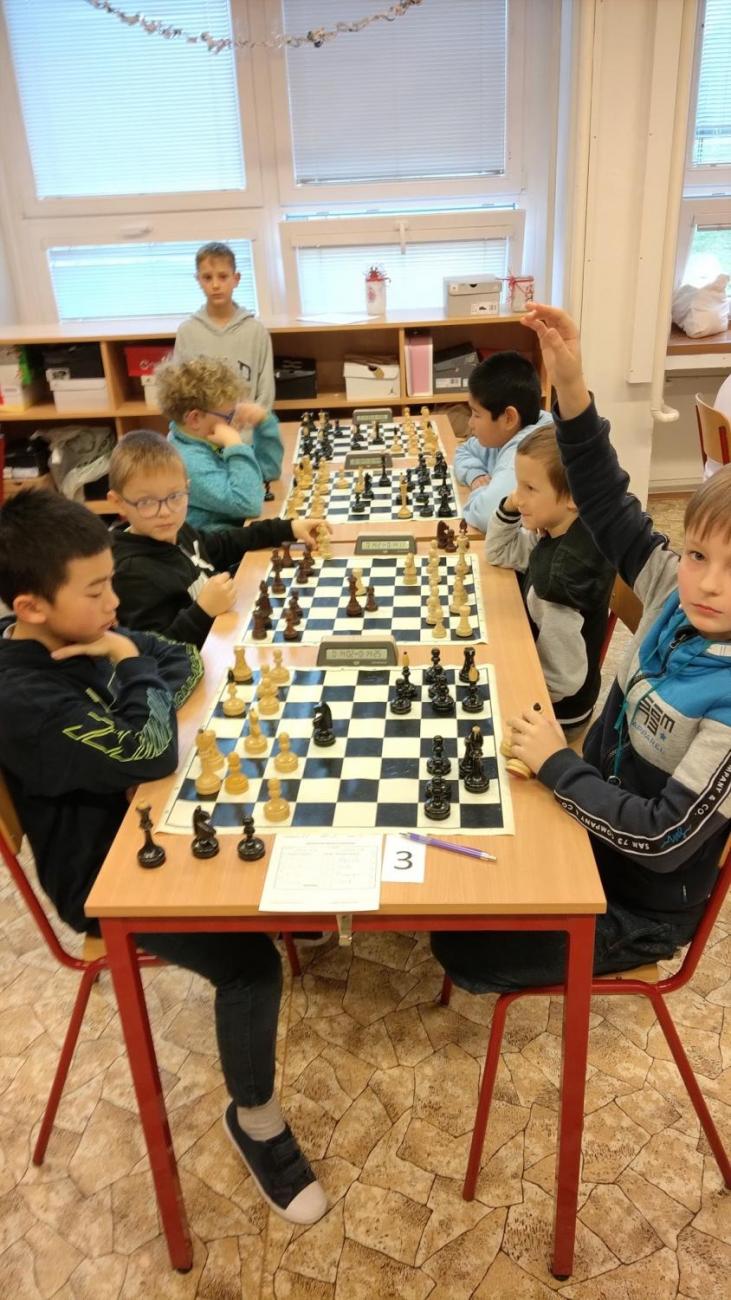 Okresní přebor školních týmů v šachu ve školním roce 2024/2025