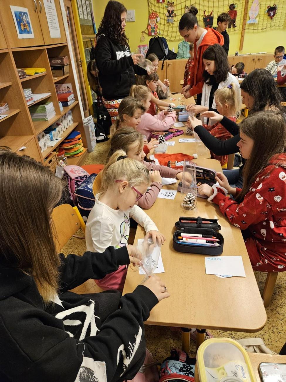 Vánoční besídka s deváťáky  1. C + 9. C