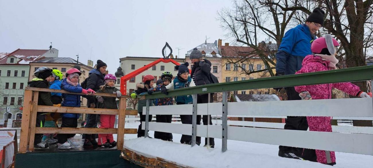 1. C – Bruslení na náměstí