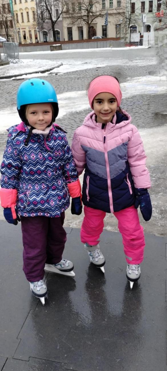 1. C – Bruslení na náměstí