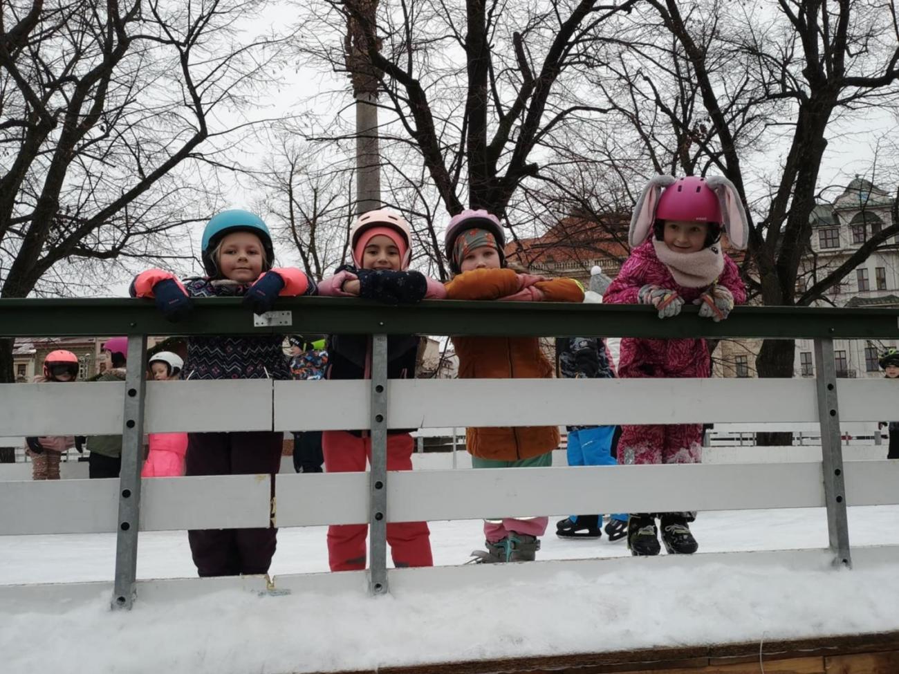 1. C – Bruslení na náměstí