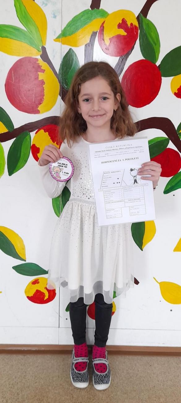 Pololetní vysvědčení prvňáčků - 1. A, B, C