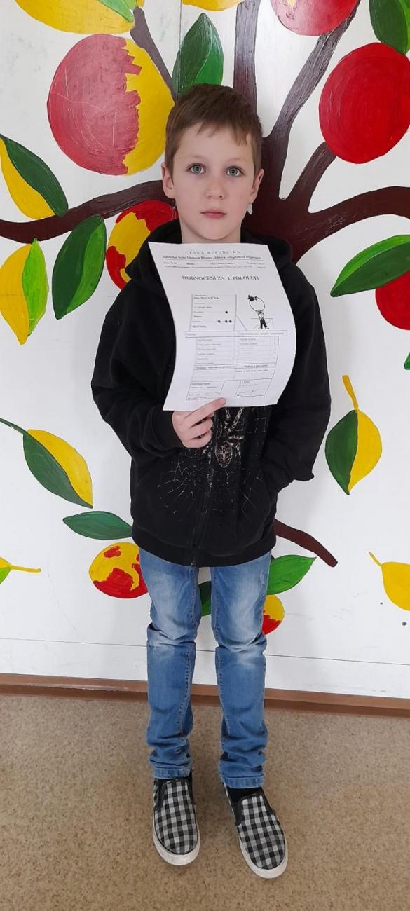 Pololetní vysvědčení prvňáčků - 1. A, B, C