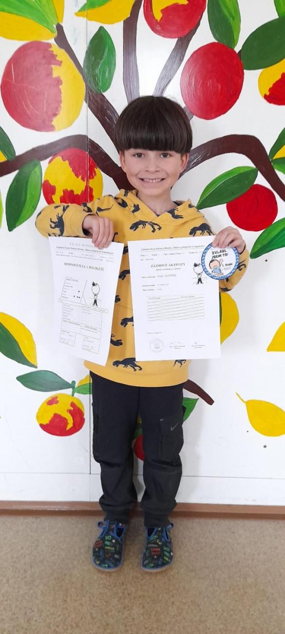 Pololetní vysvědčení prvňáčků - 1. A, B, C