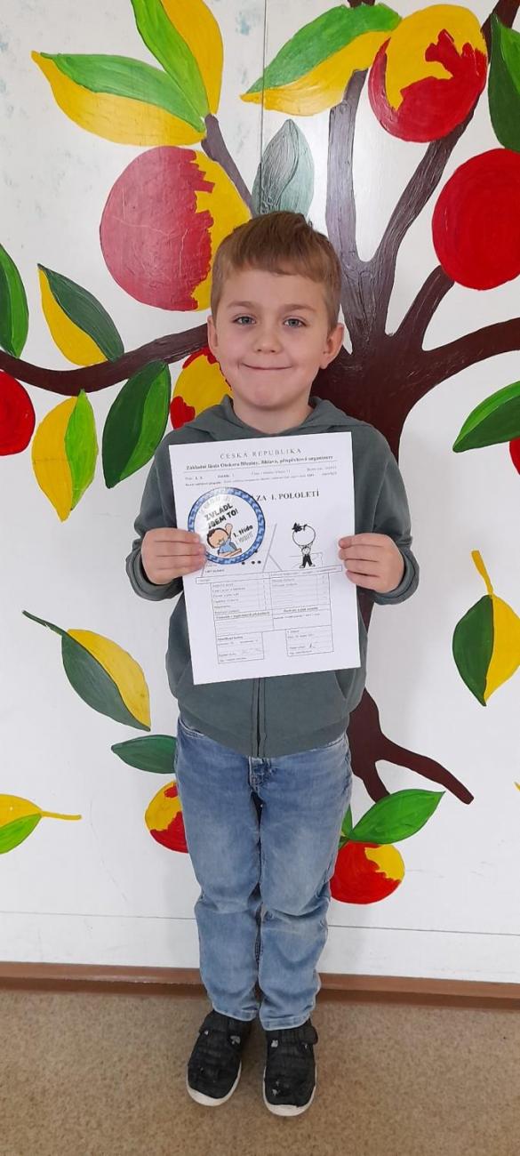 Pololetní vysvědčení prvňáčků - 1. A, B, C