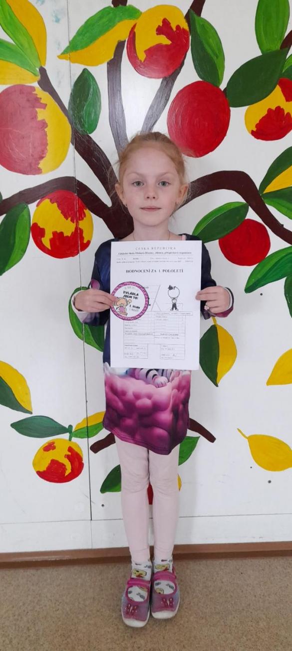 Pololetní vysvědčení prvňáčků - 1. A, B, C